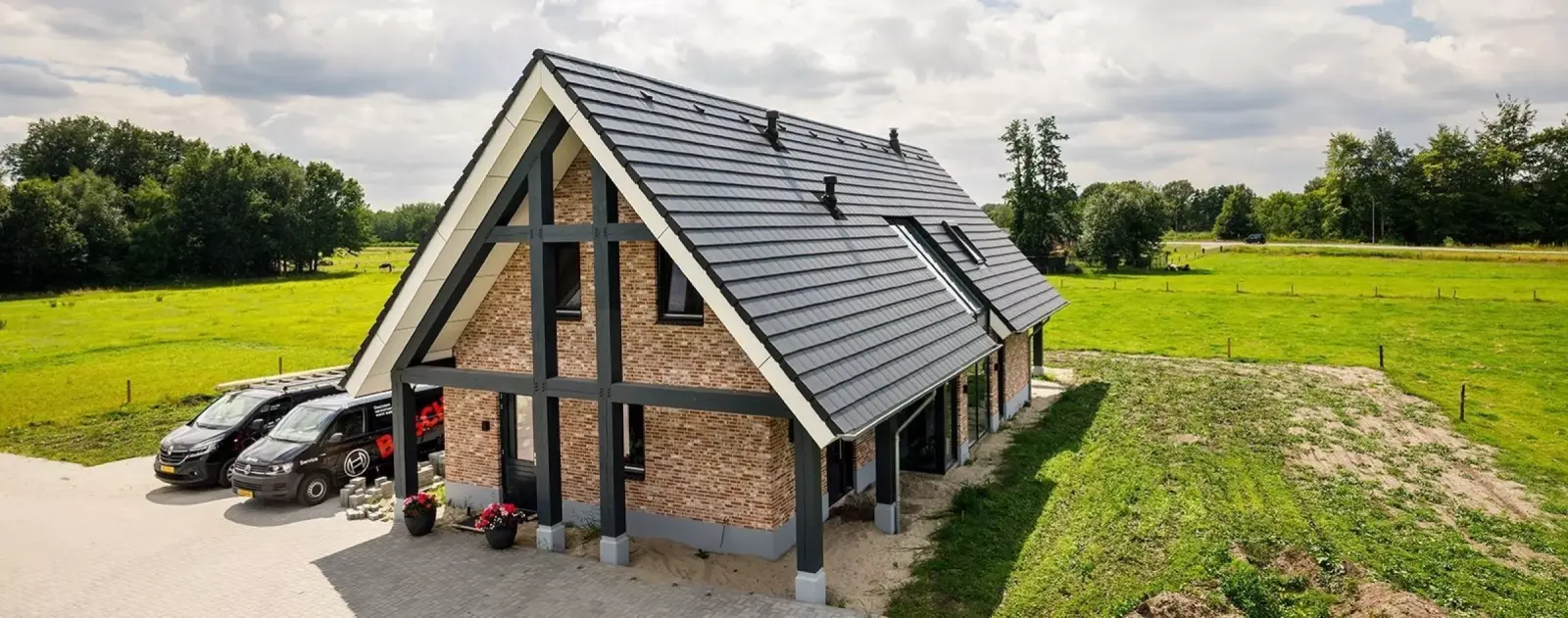 Vrijstaande nieuwbouwwoning voorzien van bodem-warmtepomp