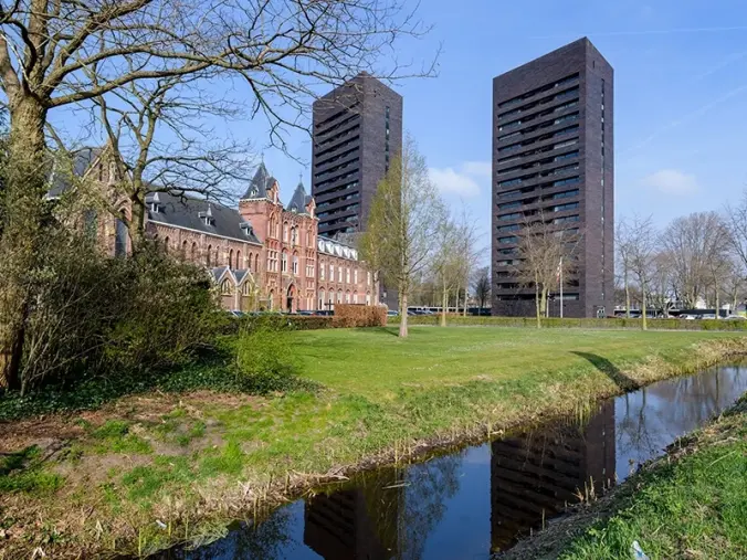 Cascade van grootvermogen HR-ketels op afstand gemonitord en bestuurd Pro Cascade van grootvermogen HR-ketels op afstand gemonitord en bestuurd Pro