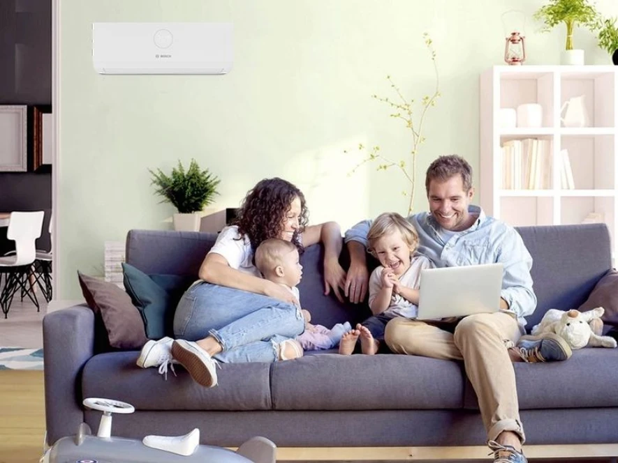 Climate Control 5000i Family On Sofa