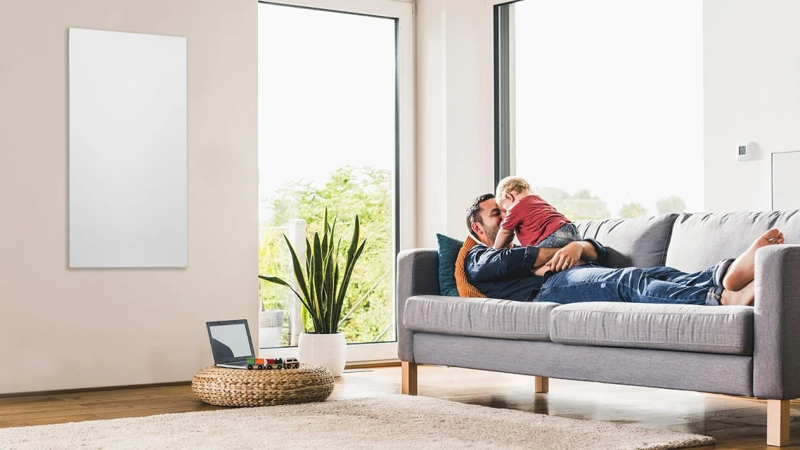 Infrared Panel HI 4000 P Father and Daughter on Sofa