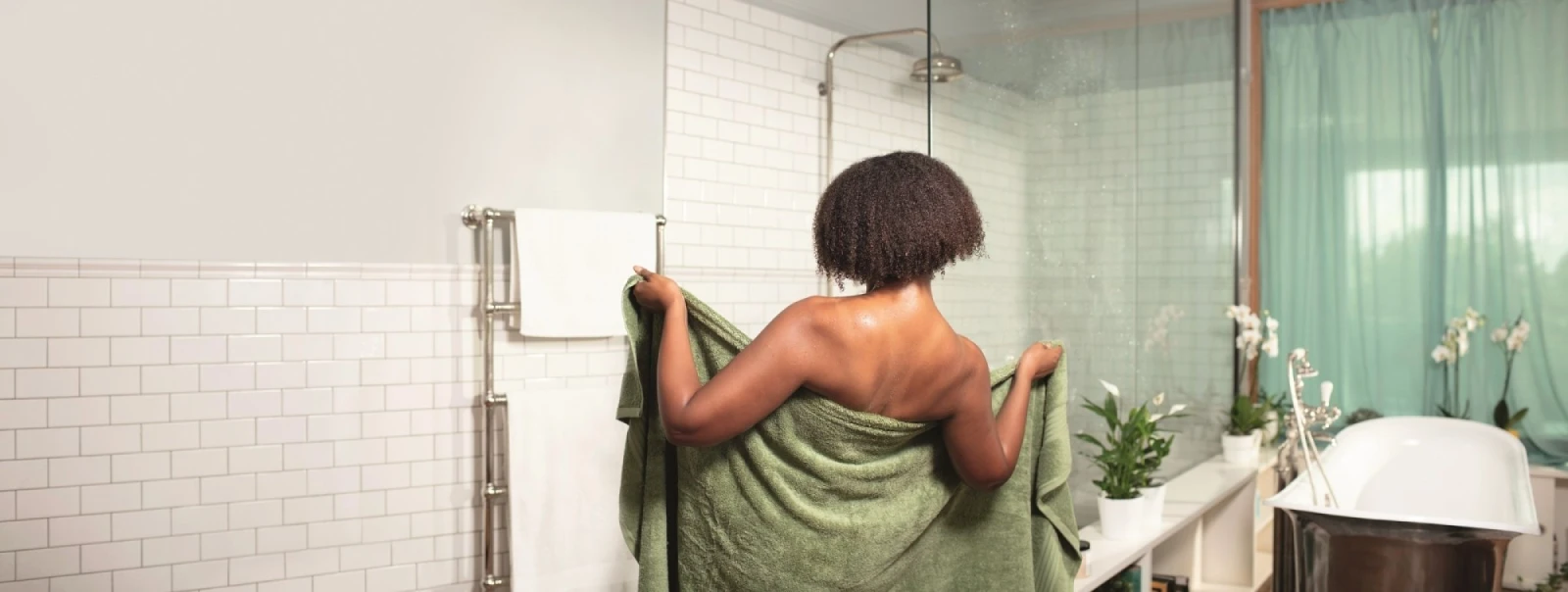 Man met Popcorn gespiegeld