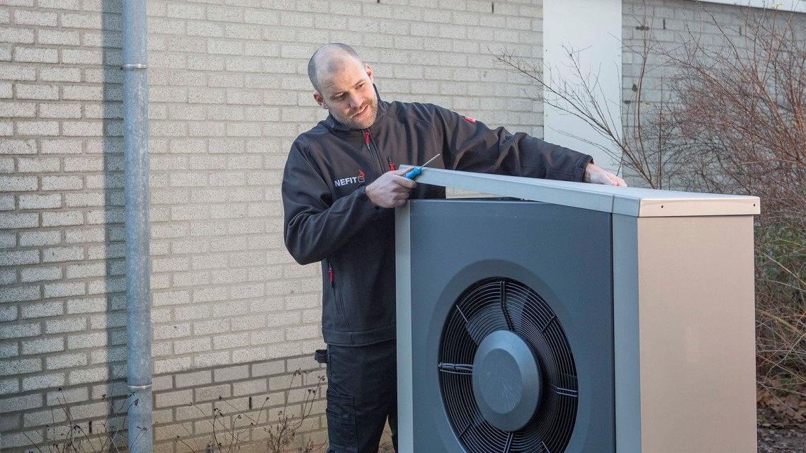 Warmtepomp installatie Warmtepomp installatie