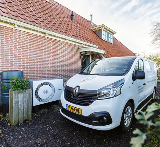 Warmtepomp krijgt een stijlvolle look door wrap Warmtepomp krijgt een stijlvolle look door wrap