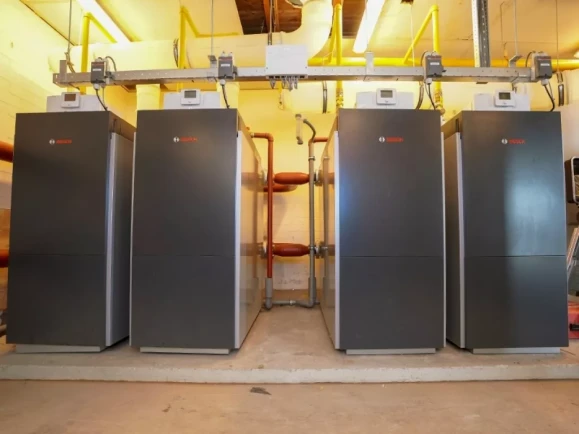 Cascade van Condens 7000F in Woonzorgcomplex De Horst, Eindhoven