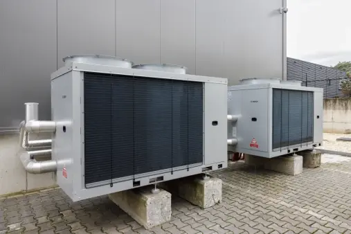 Installatievervanging en energiebesparing in bedrijfshal in Venlo