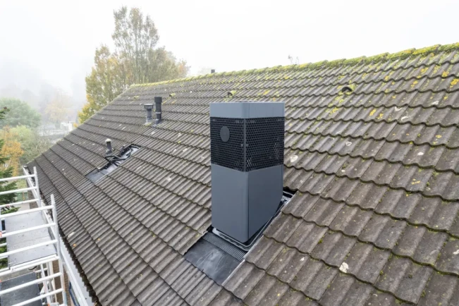 Corporatiewoningen Schagen voorzien van dakwarmtepompen