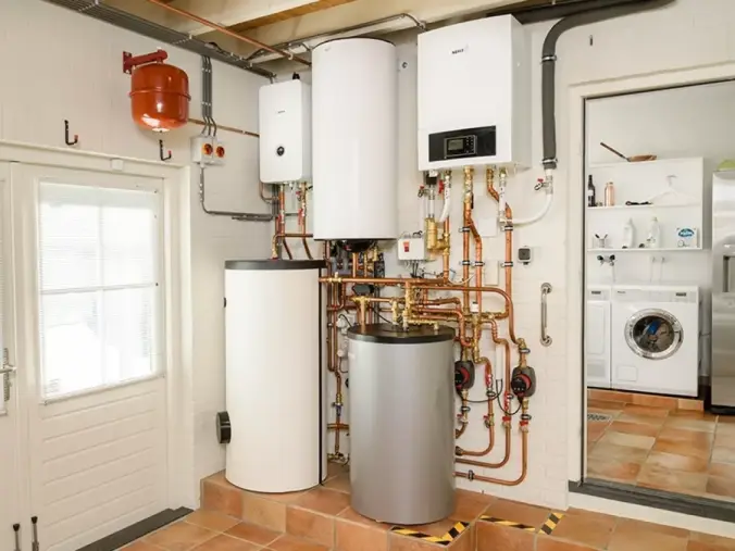 Luchtwarmtepomp en elektrische ketel | Maas in Reuver Luchtwarmtepomp en elektrische ketel | Maas in Reuver